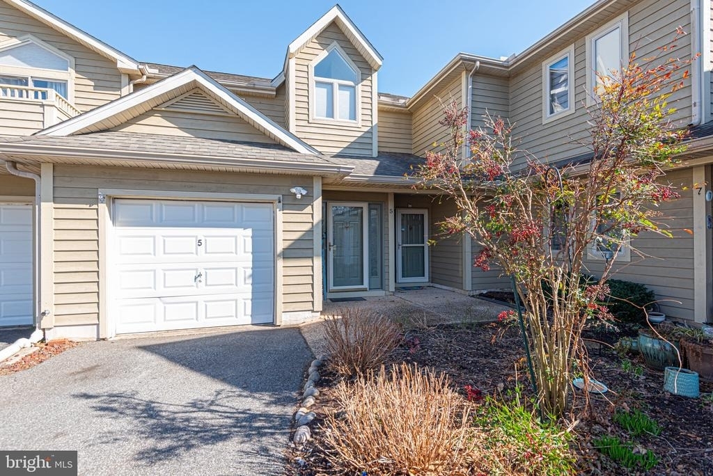 18565 Orton Circle - Photo 0