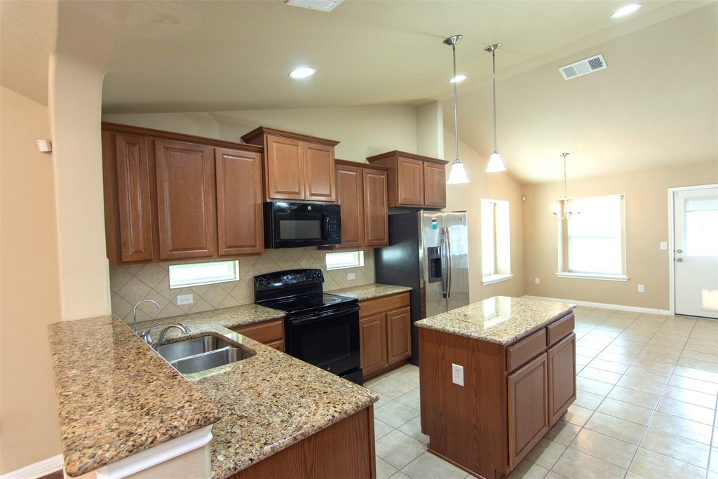 18405 Tall Grass Prairie Dr - Photo 4