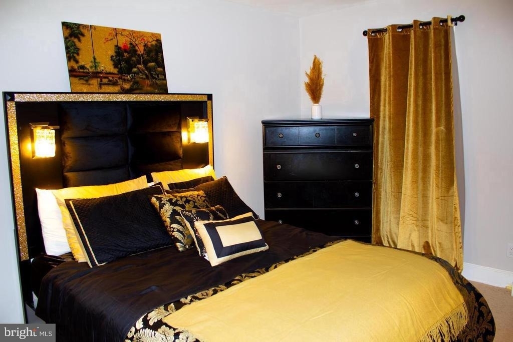 520 W Thirty Eighth Street - Photo 20