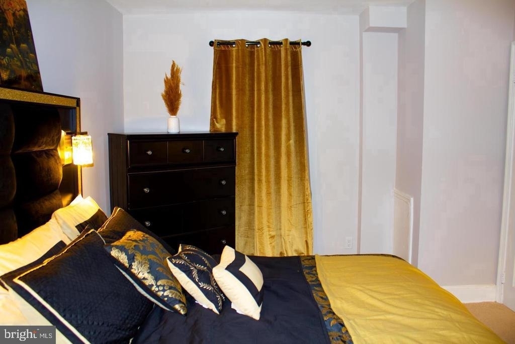 520 W Thirty Eighth Street - Photo 18