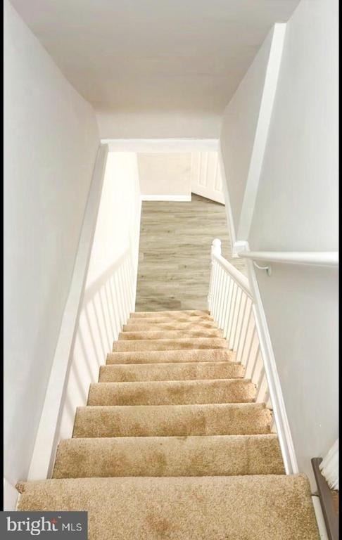 520 W Thirty Eighth Street - Photo 3