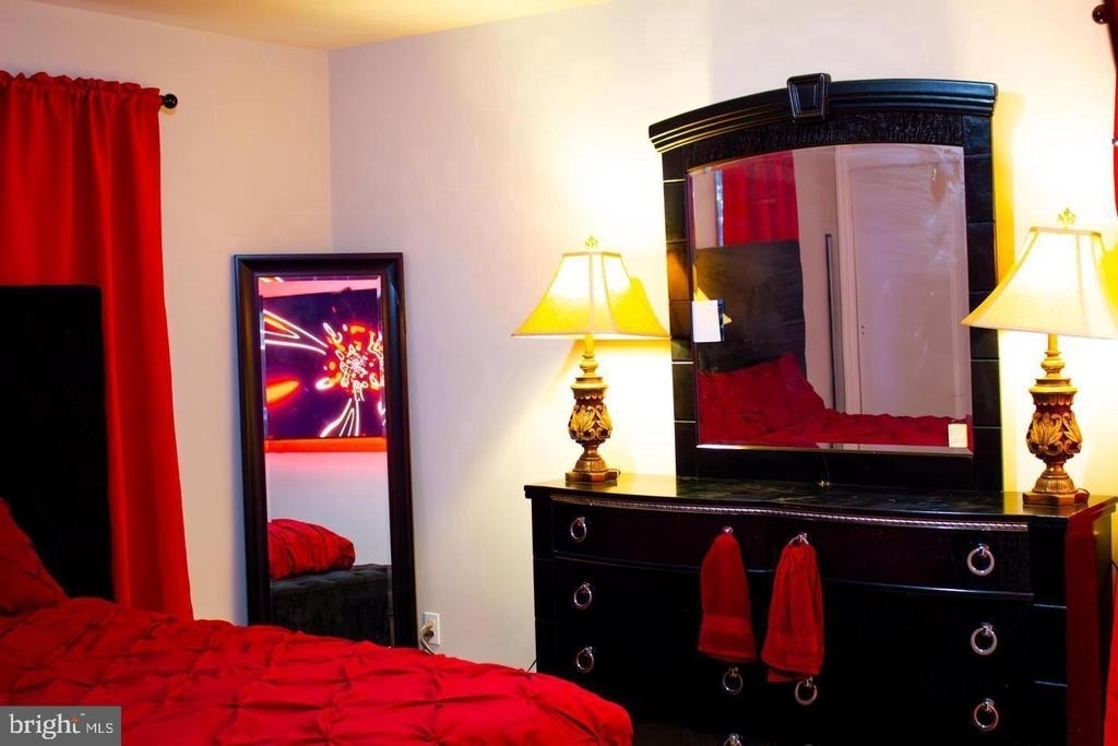 520 W Thirty Eighth Street - Photo 23