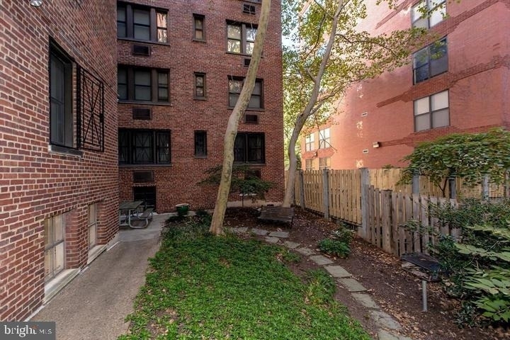 1010 25th Street Nw - Photo 13