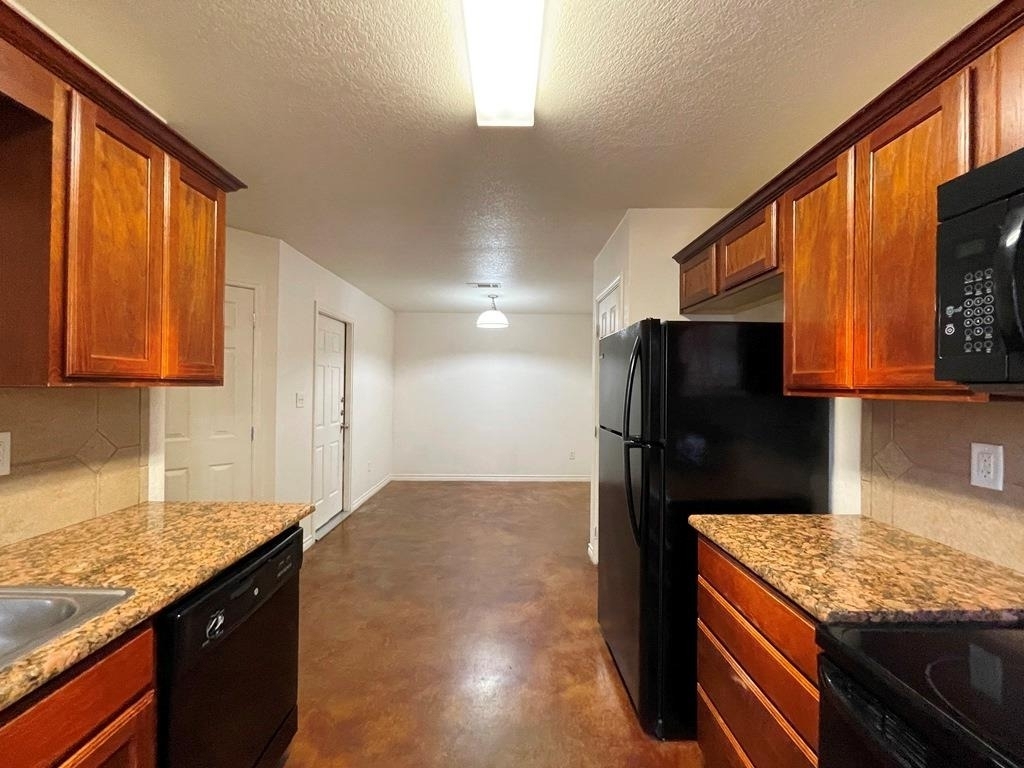 207 Andy Ln - Photo 5