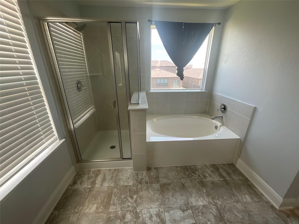 13821 Abraham Lincoln St - Photo 17