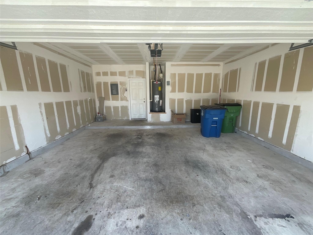 13821 Abraham Lincoln St - Photo 26