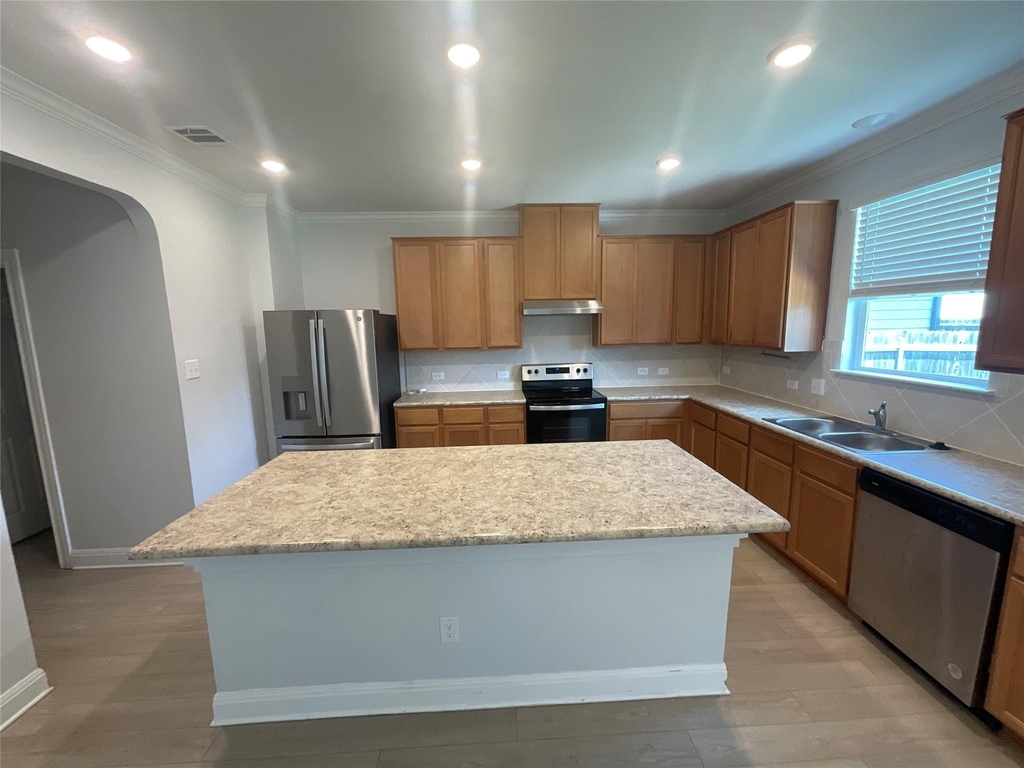 13821 Abraham Lincoln St - Photo 6