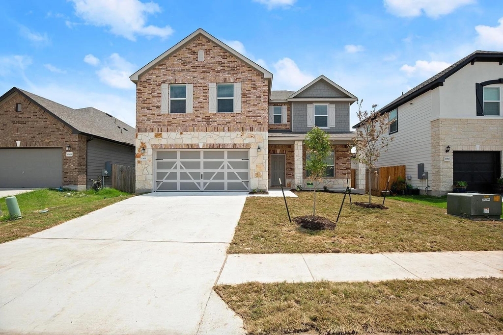 13821 Abraham Lincoln St - Photo 0