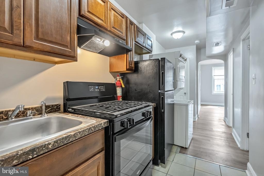 2012 Rosedale Street Ne - Photo 2