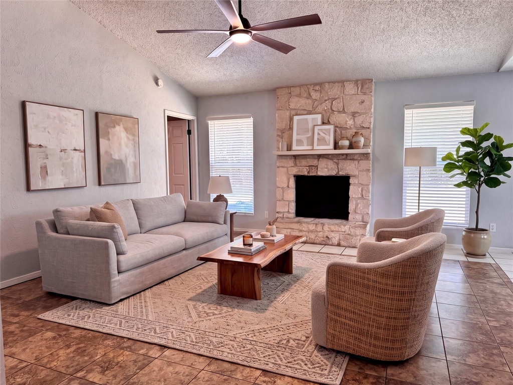 104 Masterson Pass - Photo 4