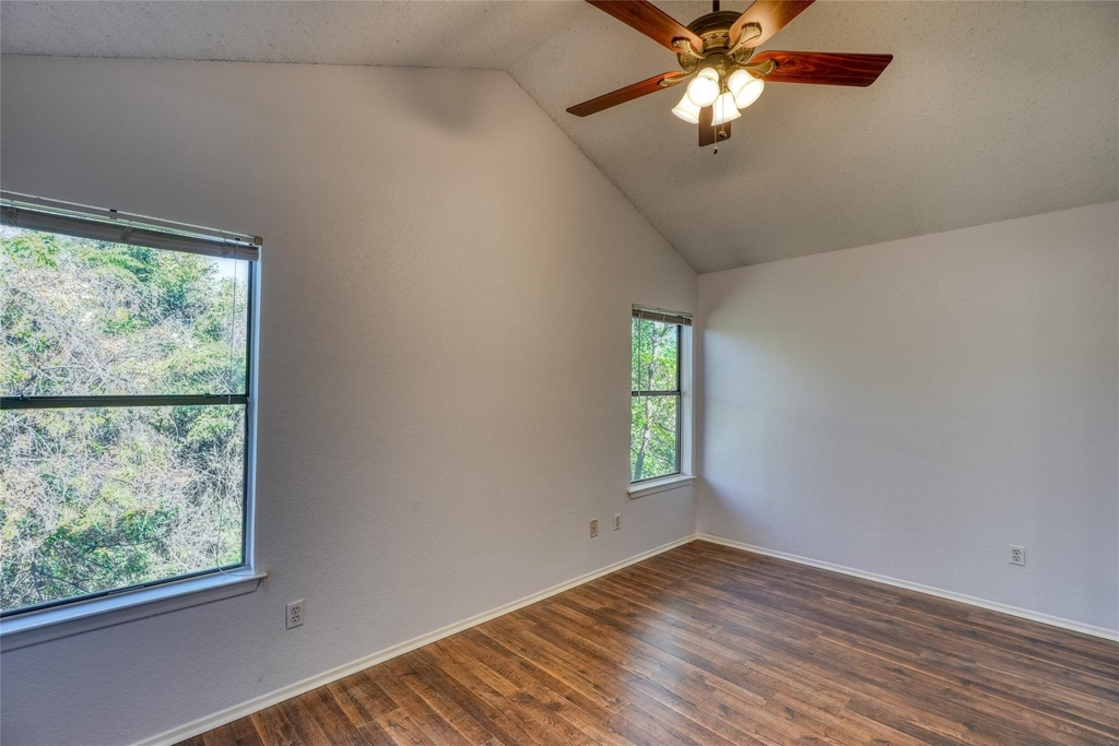 1411 Gracy Farms Ln - Photo 19