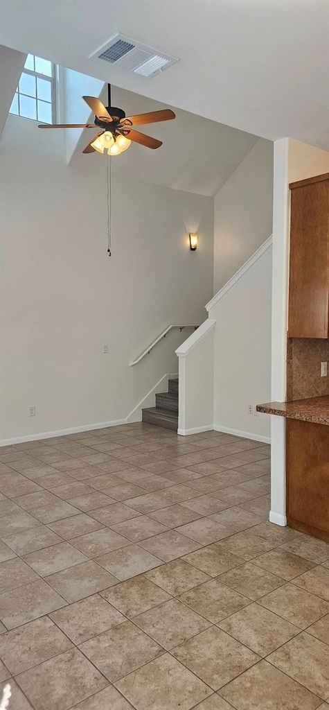 709 Franklin Blvd - Photo 3