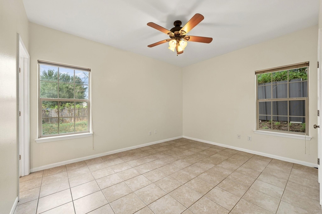 709 Franklin Blvd - Photo 16