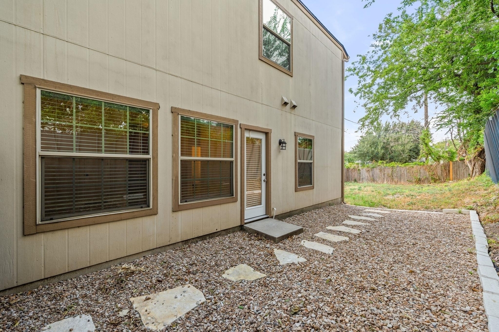709 Franklin Blvd - Photo 27