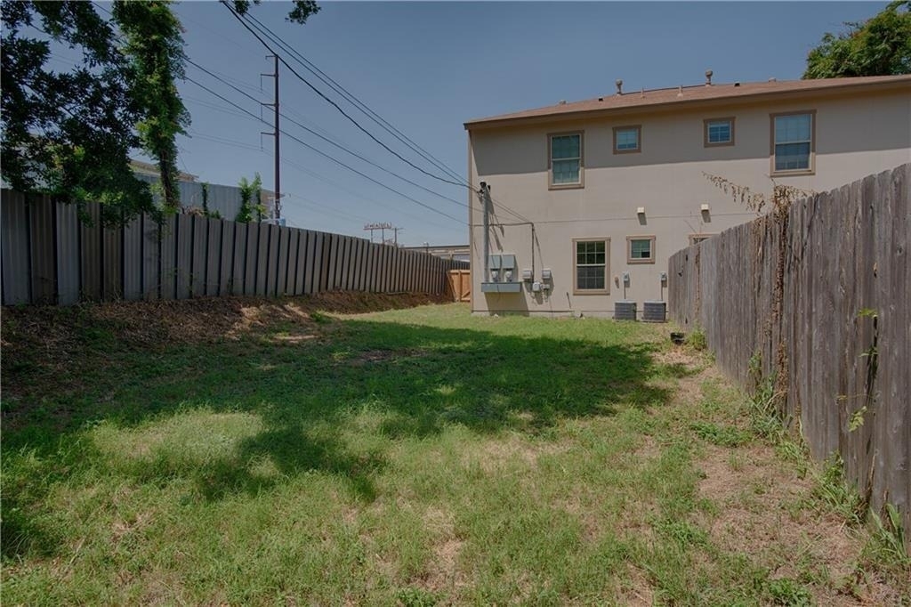 709 Franklin Blvd - Photo 1