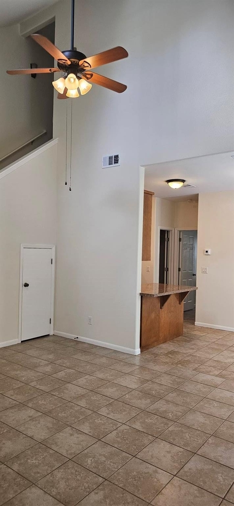 709 Franklin Blvd - Photo 4