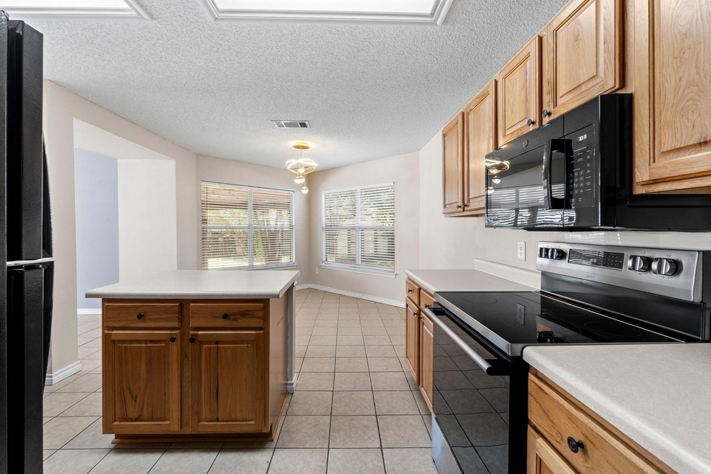 1704 Matagorda Dr - Photo 13
