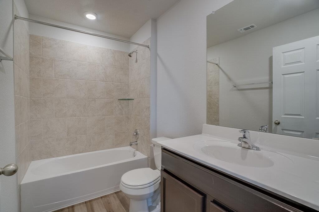 521 Anconia Ct - Photo 9