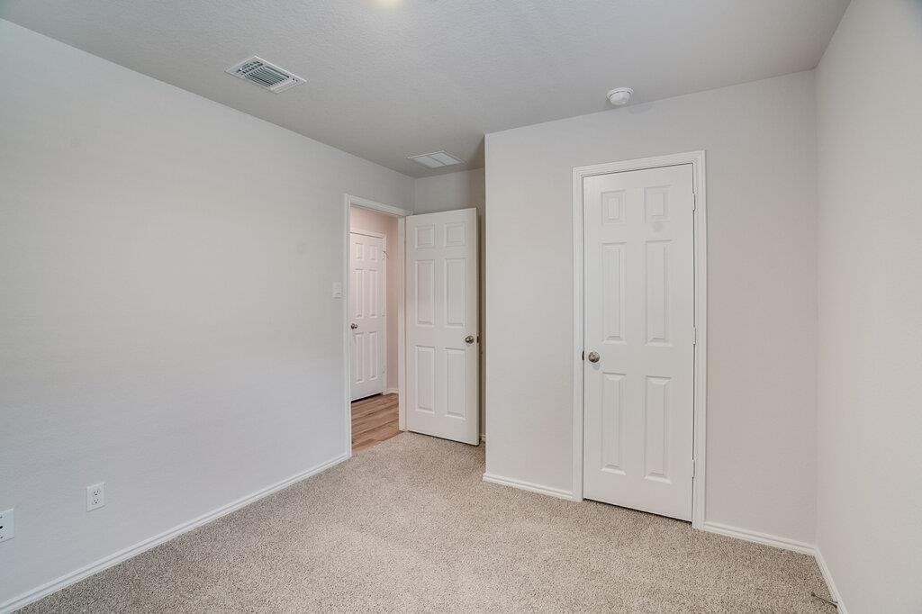 521 Anconia Ct - Photo 11
