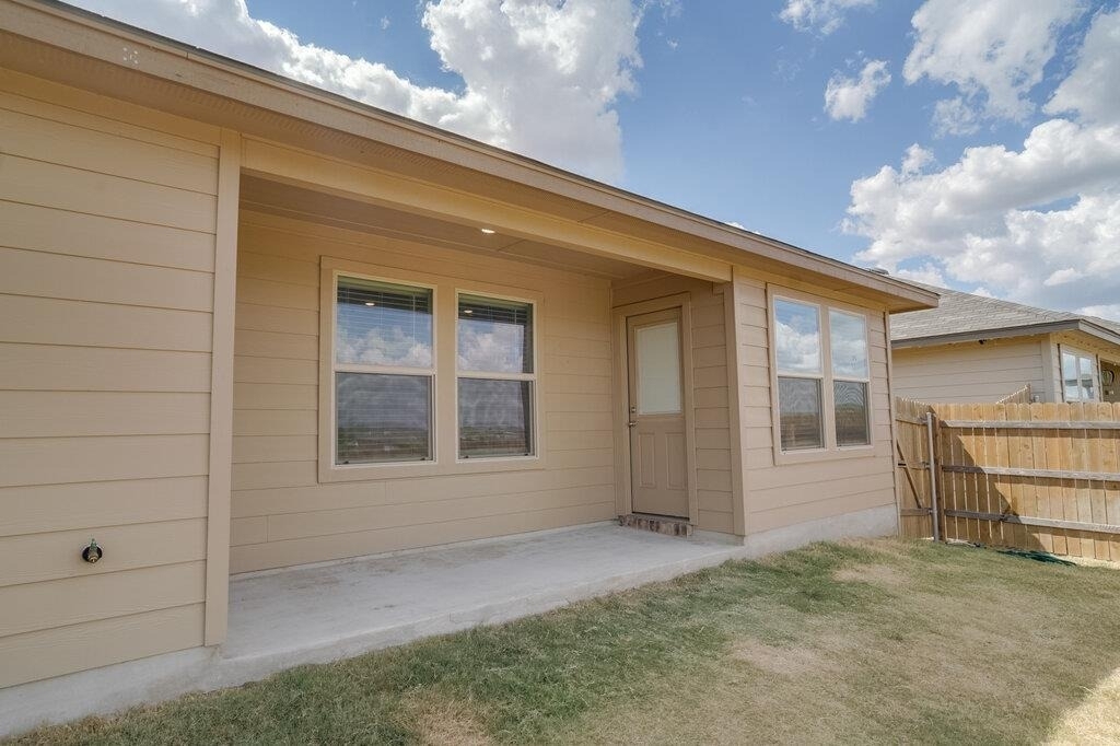 521 Anconia Ct - Photo 19