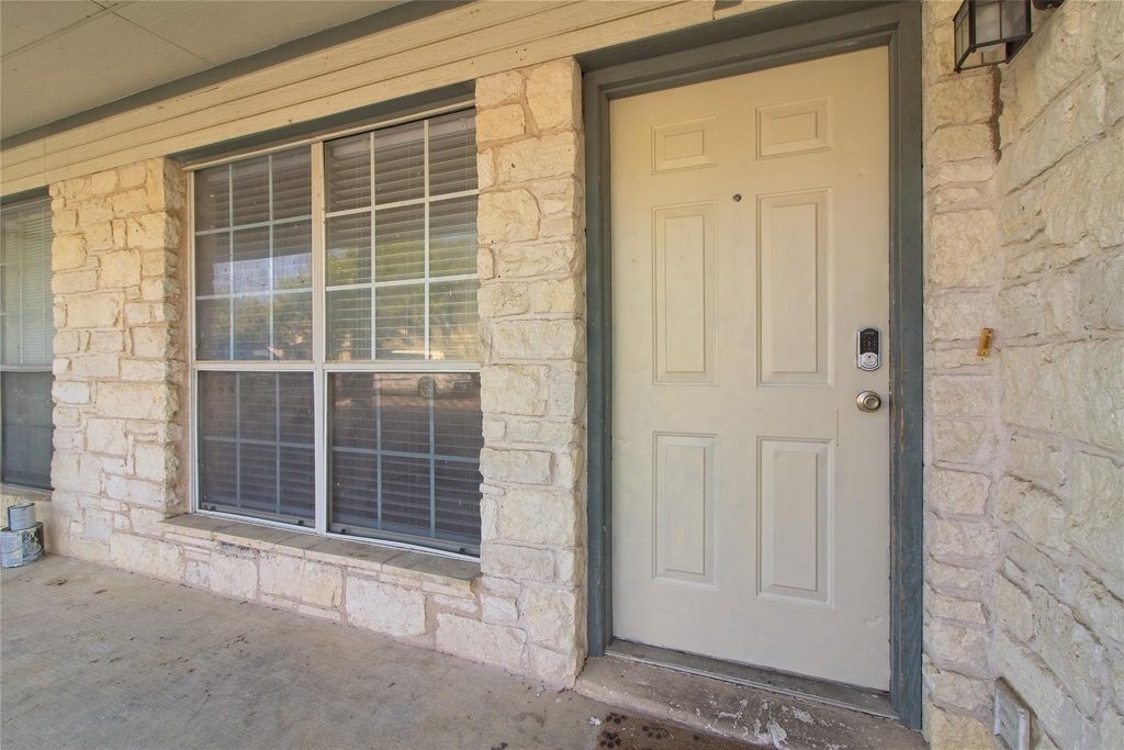 2211 Creekside Ln - Photo 6