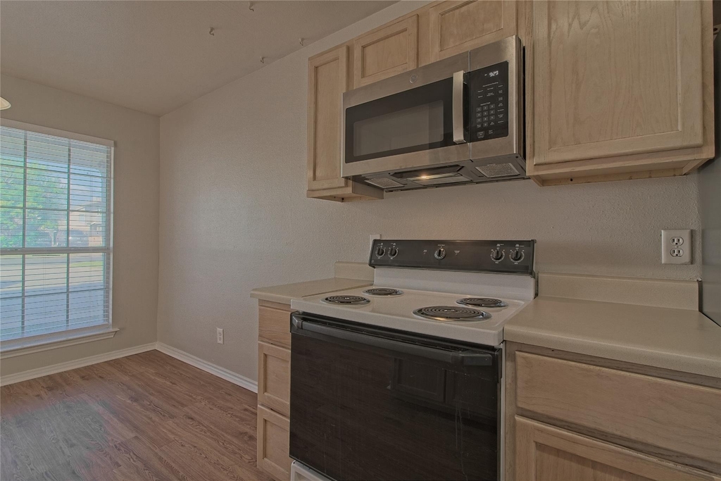 2211 Creekside Ln - Photo 16