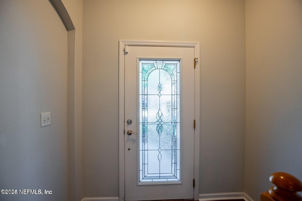 721 Crystal Way - Photo 0