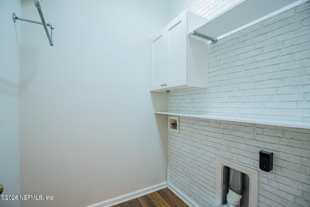 721 Crystal Way - Photo 26