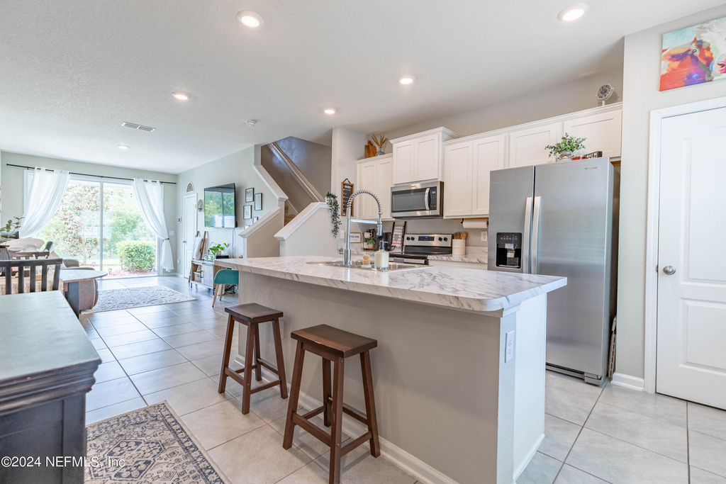 575 Oakleaf Plantation Parkway - Photo 0