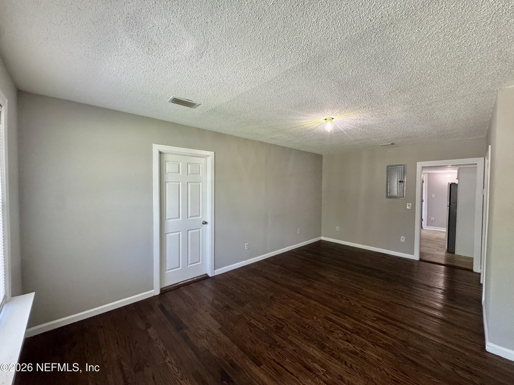 3508 Myra Street - Photo 3