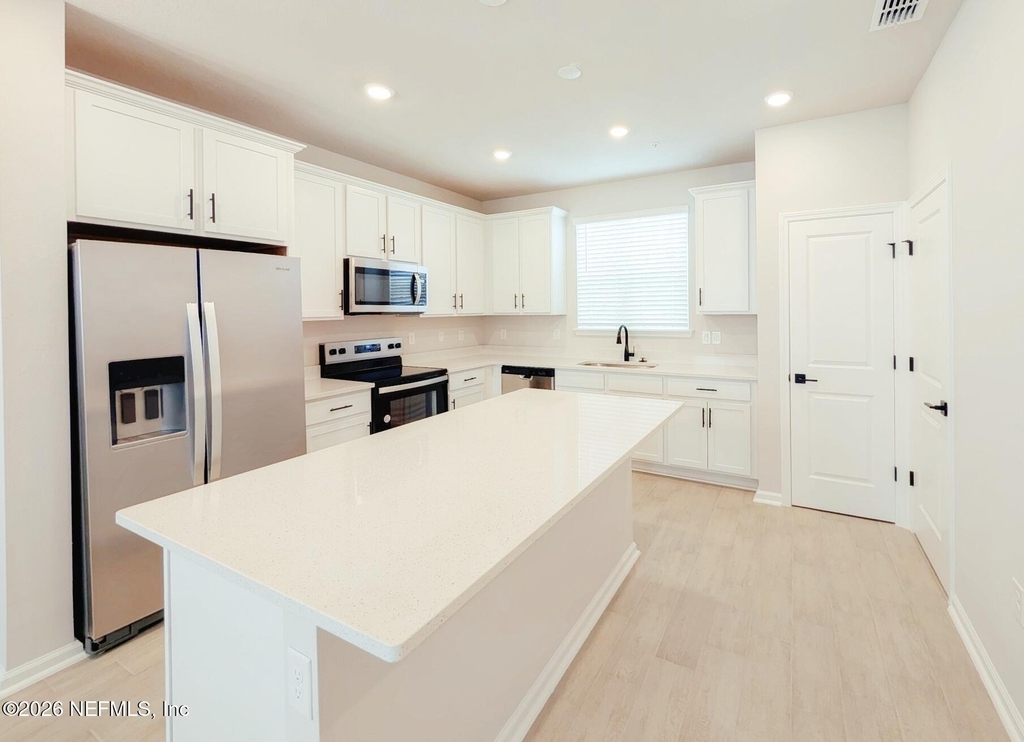 162 Barstow Place - Photo 3