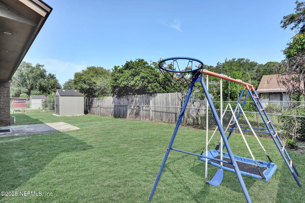 7869 Jeff Drive - Photo 17