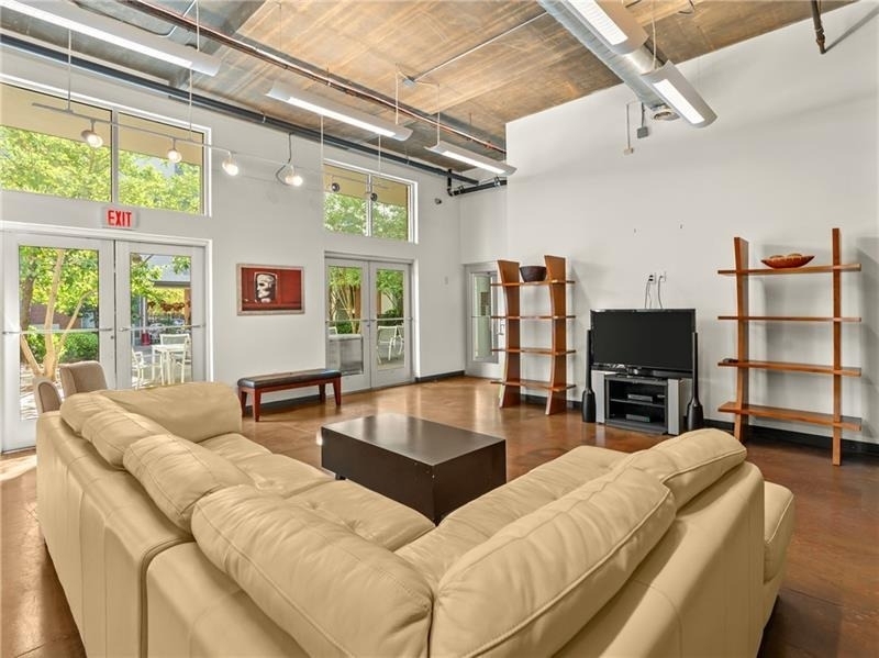 620 Glen Iris Drive Ne - Photo 10