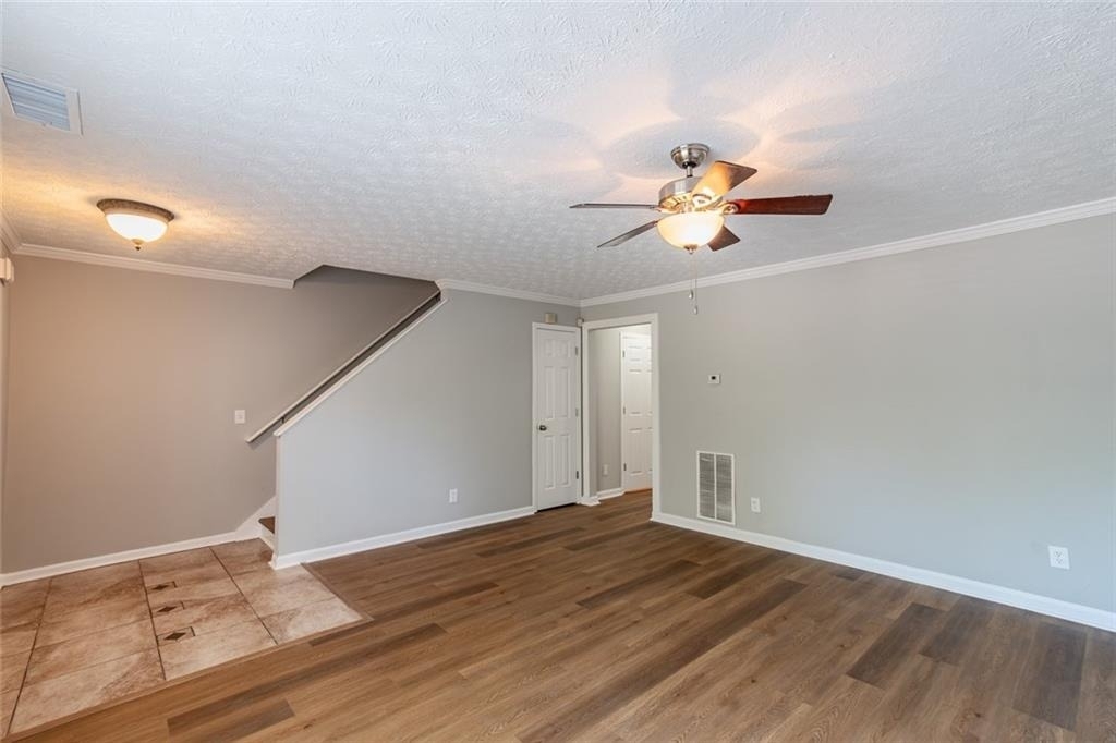 5550 Strathmoor Manor Circle - Photo 3