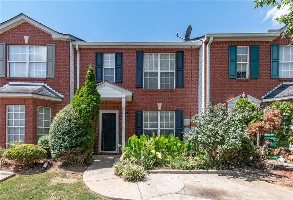 5550 Strathmoor Manor Circle - Photo 0