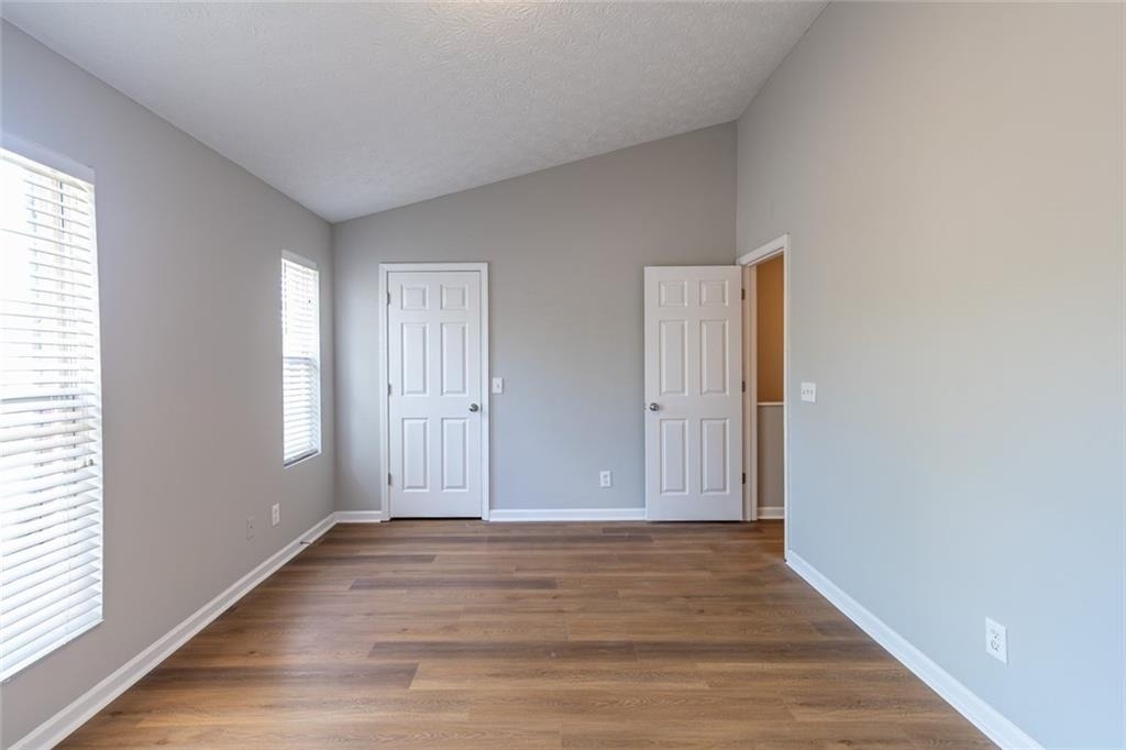 5550 Strathmoor Manor Circle - Photo 16