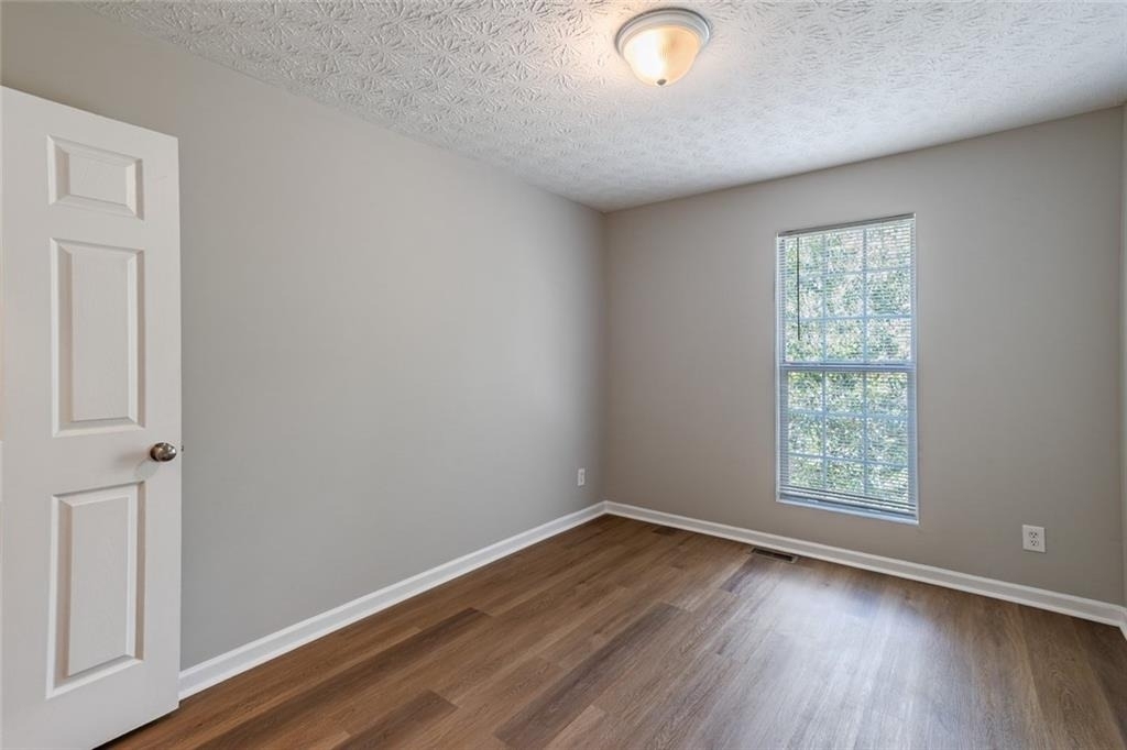 5550 Strathmoor Manor Circle - Photo 17