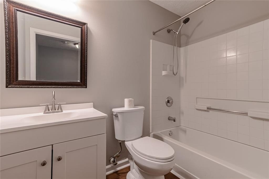 5550 Strathmoor Manor Circle - Photo 22