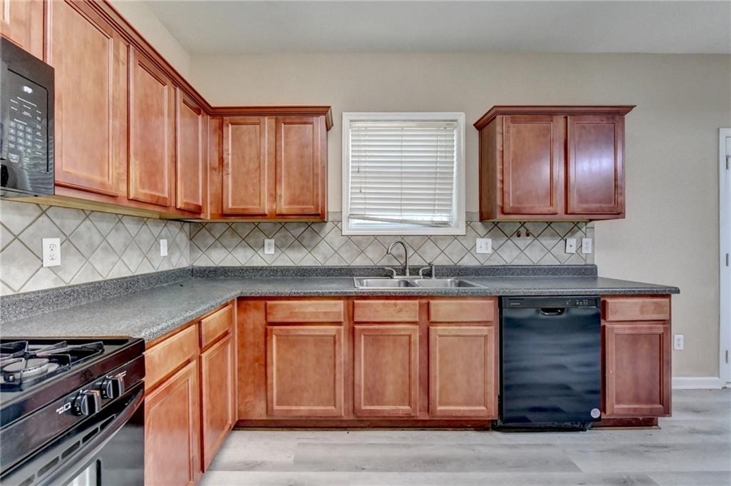 1646 Hedington Court - Photo 21