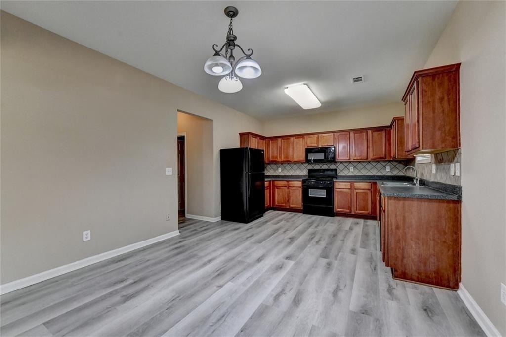 1646 Hedington Court - Photo 15