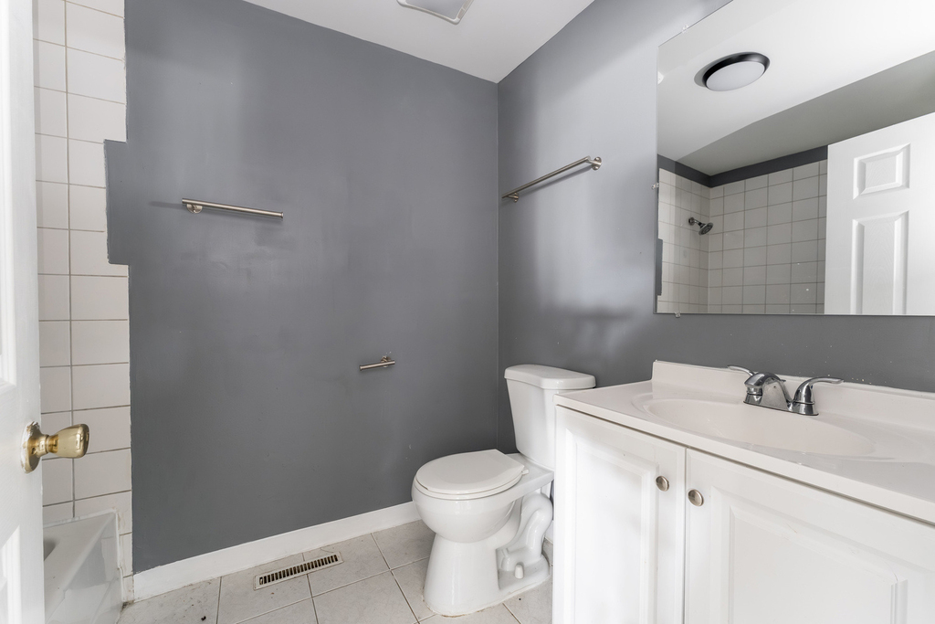 2530 N Neva Avenue - Photo 6