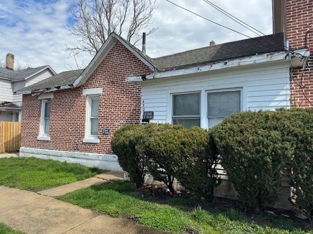 450 Flagg Street - Photo 0
