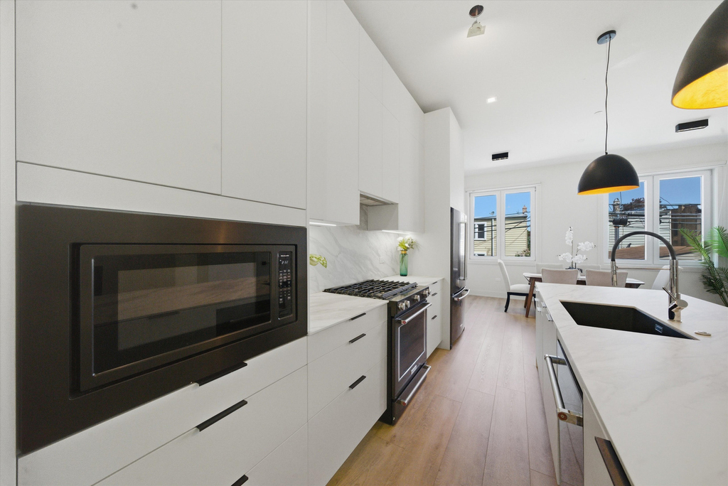 4230 W Belmont Avenue - Photo 7