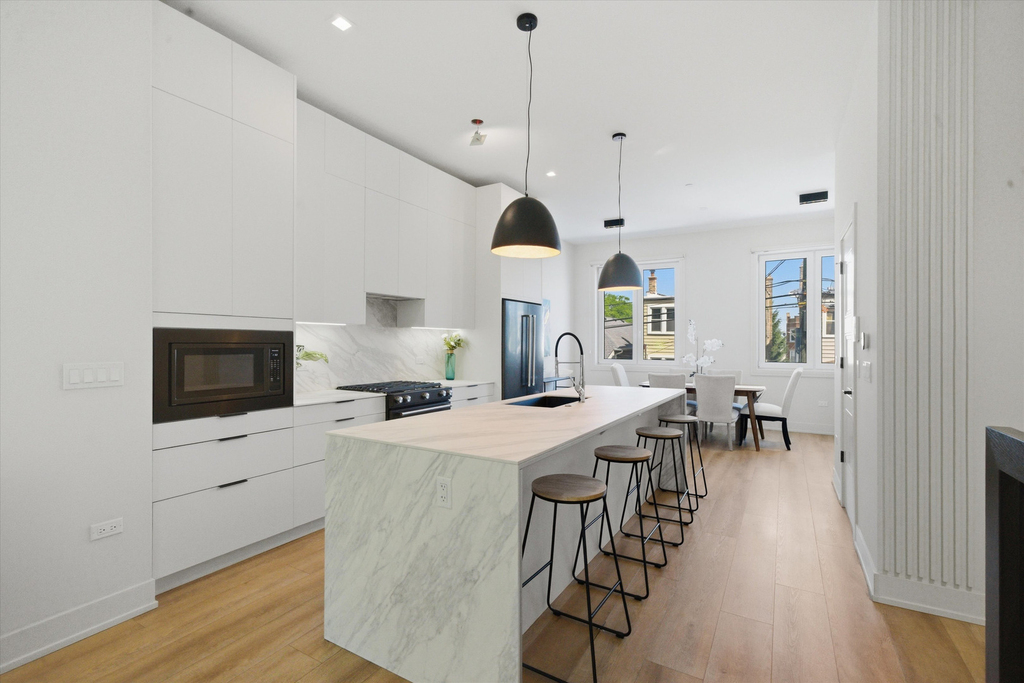 4230 W Belmont Avenue - Photo 6