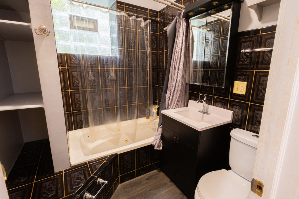 7250 S King Drive - Photo 5