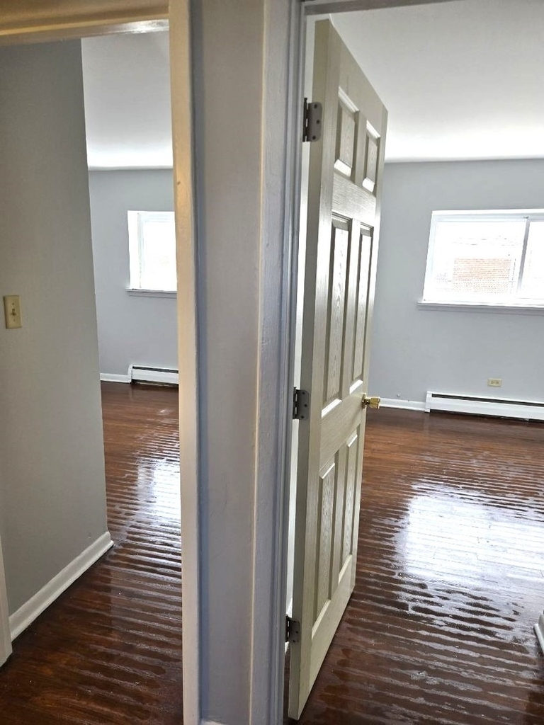 400 W Division Street - Photo 3