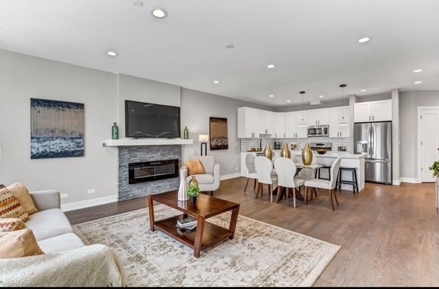 2536 N 72nd Court - Photo 3