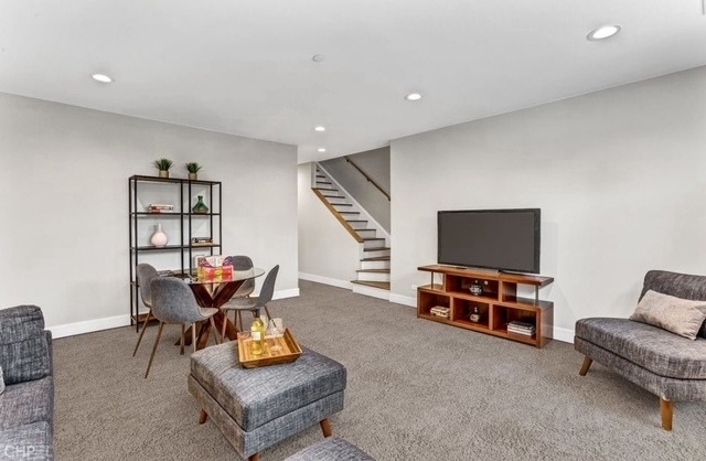 2536 N 72nd Court - Photo 12