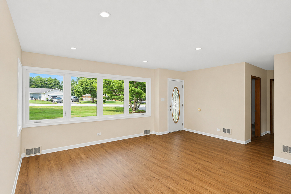 7n435 Linden Avenue - Photo 4