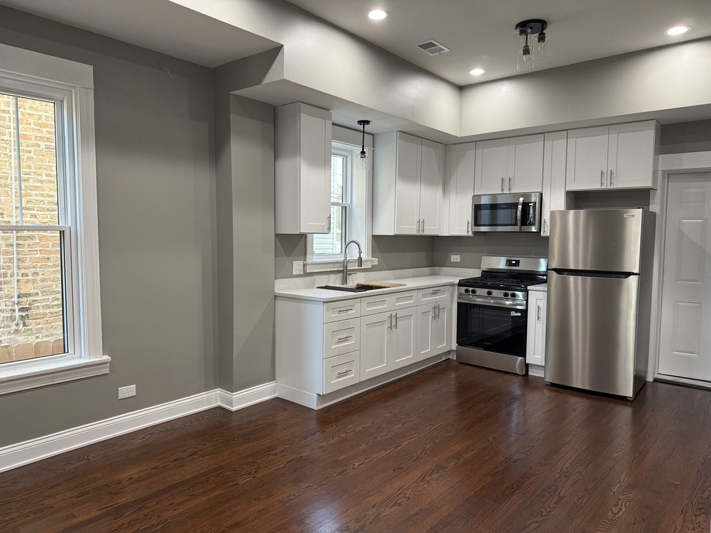 3312 W Le Moyne Street - Photo 1